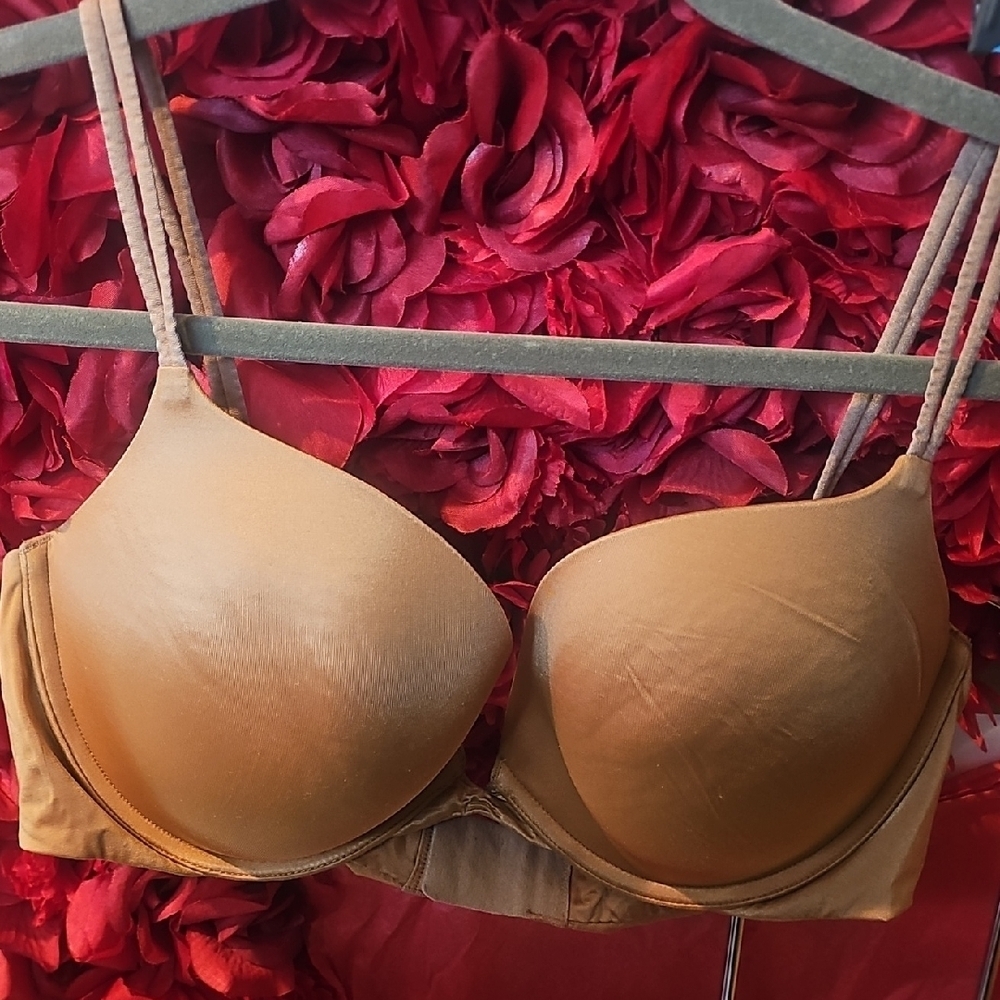 Victoria's Secret Very Sexy Push Up Gold/Tan Women's Bra S8ze 38C